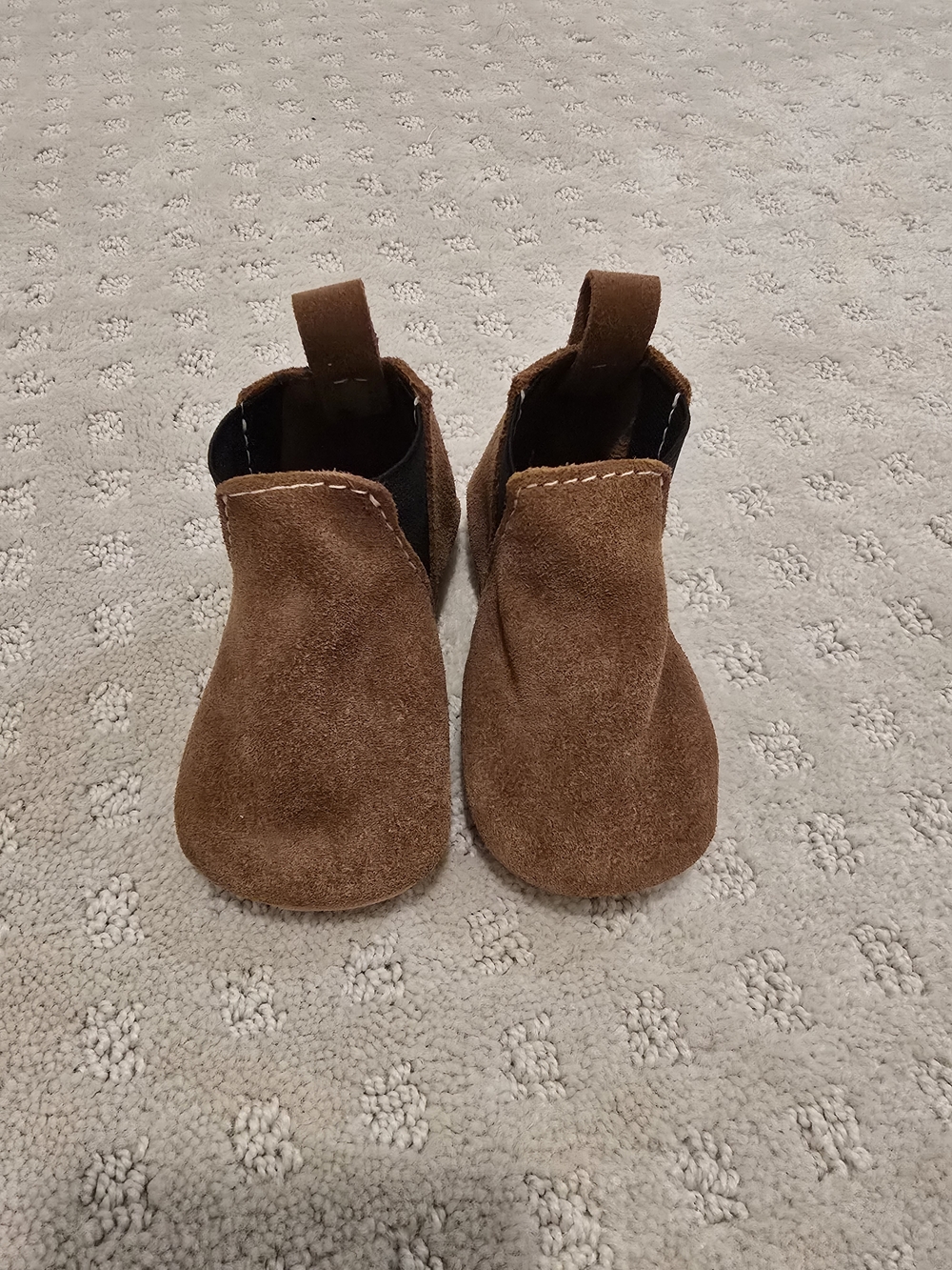 Freshly Picked Amber Suede Chelsea Baby Moccasins Sz. 3
